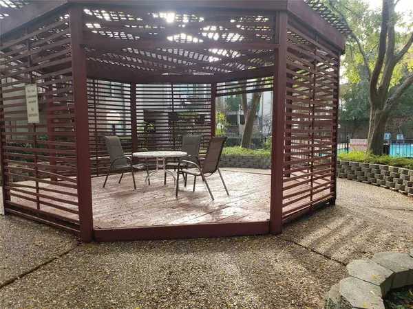 10811 Richmond AVE #85, Houston, TX 77042