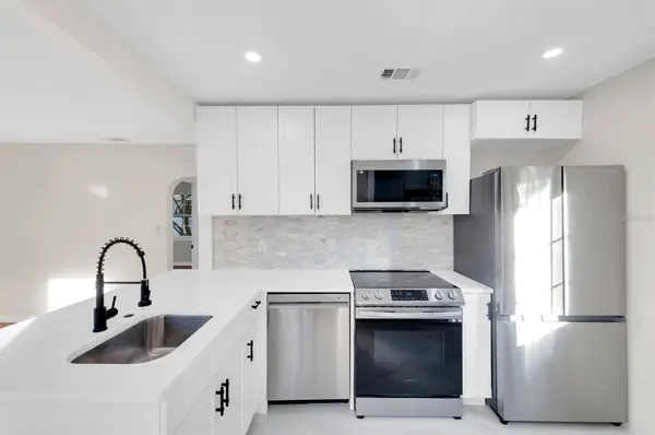 4950 16TH AVE N, St Petersburg, FL 33710