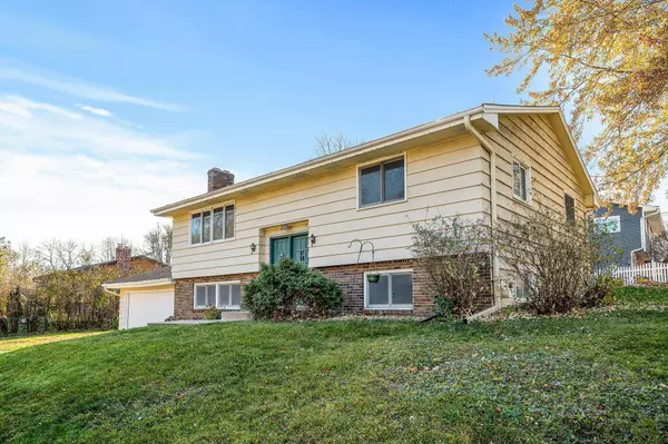 9029 46th AVE N, New Hope, MN 55428