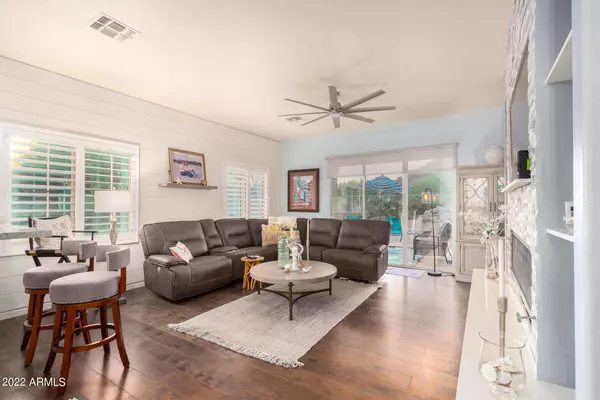 9338 E LAUREL Circle, Mesa, AZ 85207