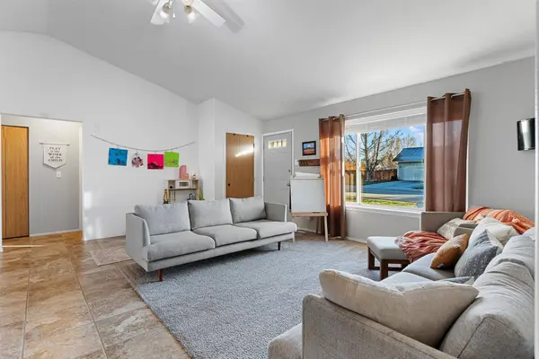 325 Valley View ST, Stevensville, MT 59870