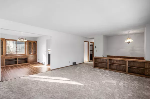 9029 46th AVE N, New Hope, MN 55428