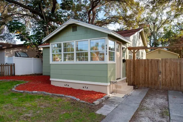 4950 16TH AVE N, St Petersburg, FL 33710