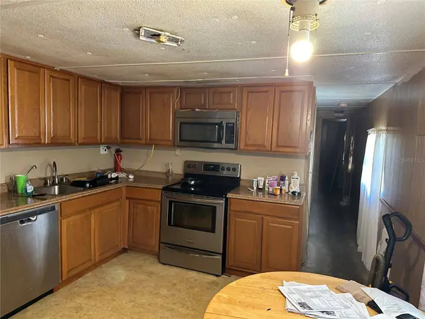 5245 PORTLAND DR, Zephyrhills, FL 33542