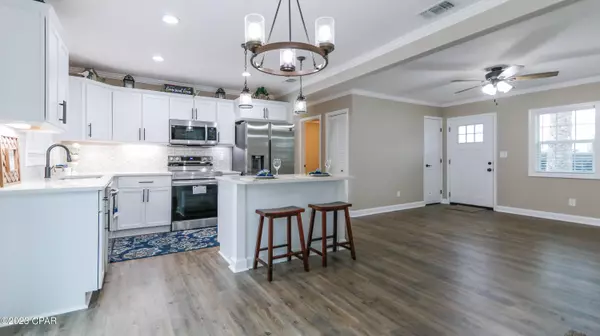 401 W 18th ST, Lynn Haven, FL 32444