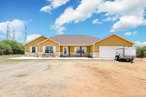 8546 Real Rd, San Antonio, TX 78263