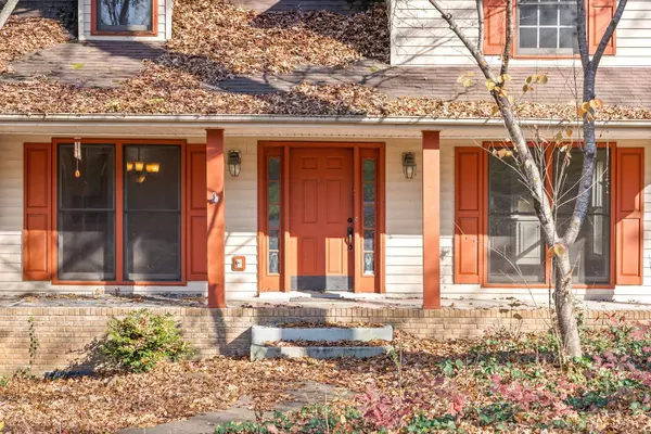 2701 Wakefield Dr, Clarksville, TN 37043