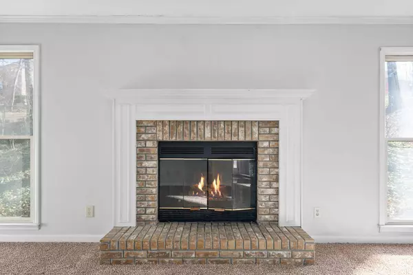 2701 Wakefield Dr, Clarksville, TN 37043