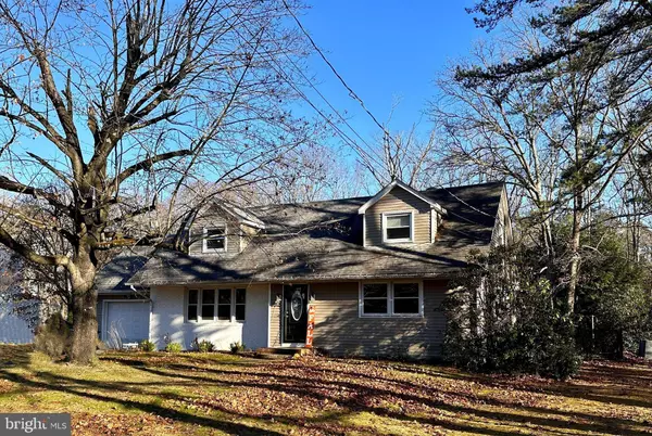 305 HAZEL BLVD, Millville, NJ 08332