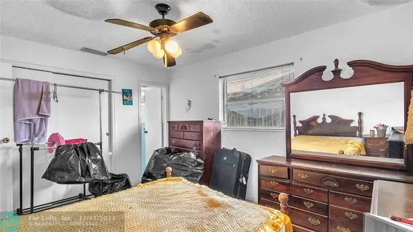 9163 NW 25th Ct, Sunrise, FL 33322