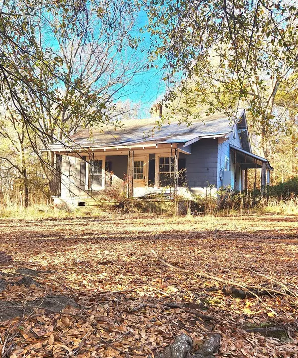 153 Hilltop DR, Mooresboro, NC 28114