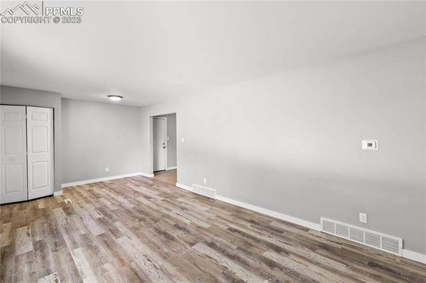 19 W Clover CIR, Colorado Springs, CO 80906