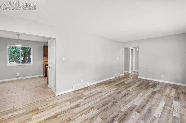 19 W Clover CIR, Colorado Springs, CO 80906