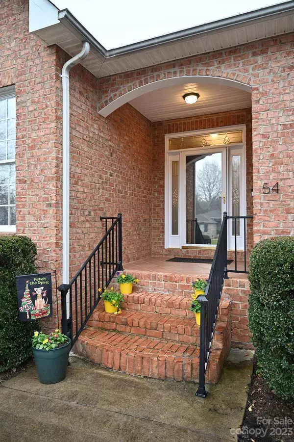 54 Wittenburg Springs DR, Taylorsville, NC 28681