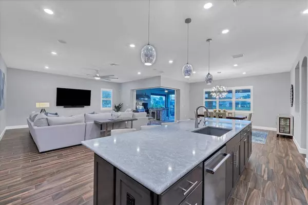 12213 CRANSTON WAY, Bradenton, FL 34211