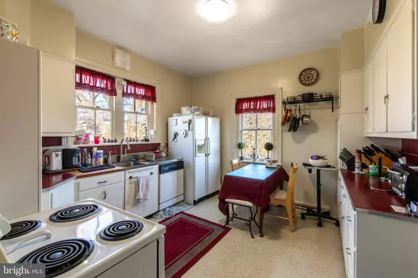 251 CHEROKEE ST, Bethlehem, PA 18015