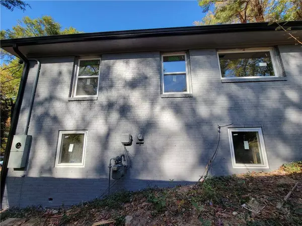 2885 Dale Creek DR NW, Atlanta, GA 30318