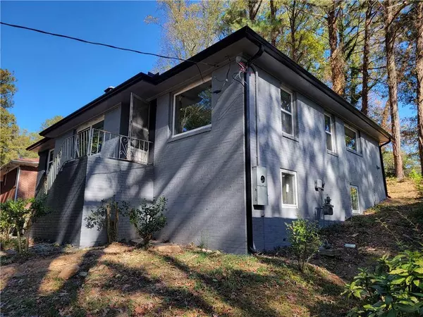 2885 Dale Creek DR NW, Atlanta, GA 30318