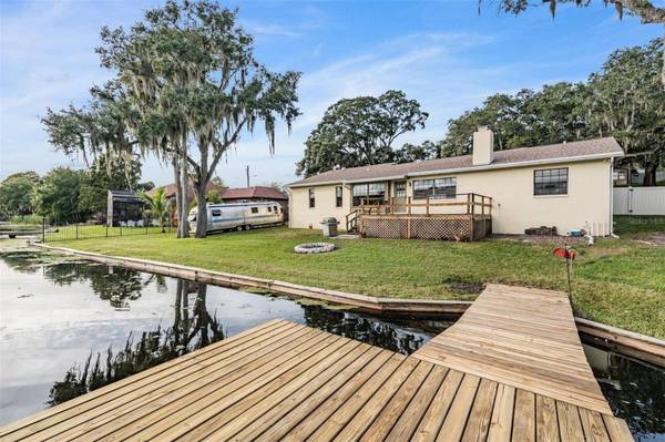 5413 RIVERHILLS DR, Temple Terrace, FL 33617