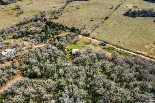 391 Wilbarger Creek Dr, Elgin, TX 78621