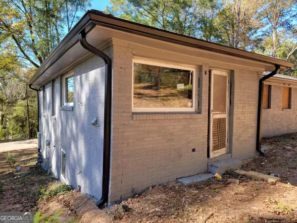 2885 Dale Creek DR NW, Atlanta, GA 30318