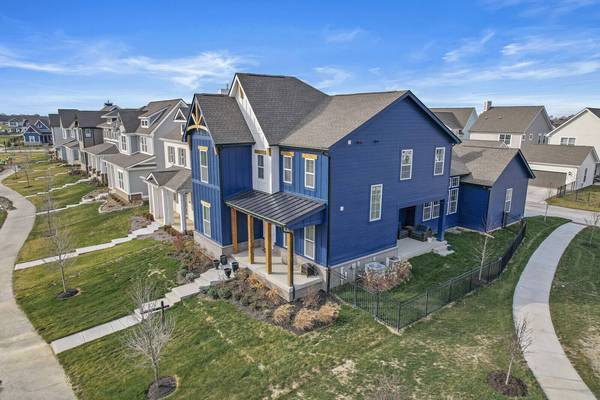 15285 Fairlands DR, Westfield, IN 46074