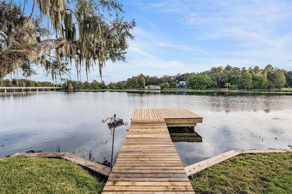 5413 RIVERHILLS DR, Temple Terrace, FL 33617