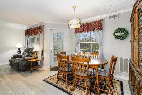 280 Deepwoods Drive, Highland Heights, KY 41076