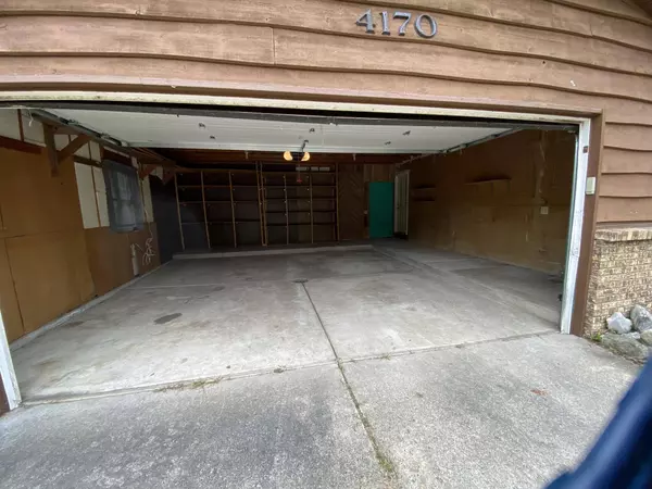 4170 11 Mile NE Road, Rockford, MI 49341