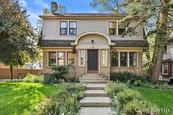 252 Dale NE Street, Grand Rapids, MI 49505