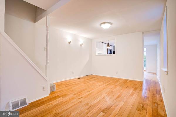 1227 E OXFORD ST, Philadelphia, PA 19125