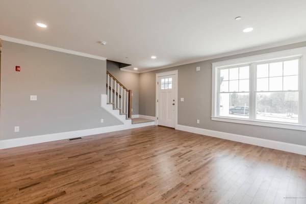 139 Falcon Crest Drive #10, Gorham, ME 04038