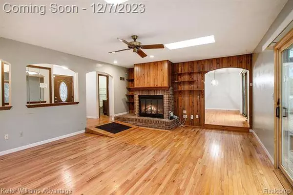 24633 Dinser Drive, Novi, MI 48374