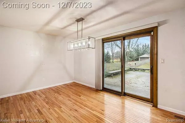 24633 Dinser Drive, Novi, MI 48374