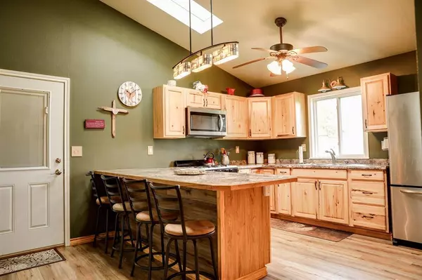 281 County Road 236, Hallettsville, TX 77964