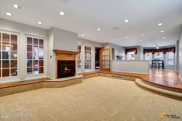 7521 Labrador CIR, Anchorage, AK 99502