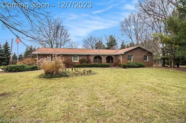 24633 Dinser Drive, Novi, MI 48374