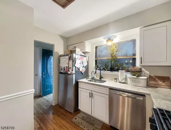 3 Chestnut Ct, High Bridge Boro, NJ 08829