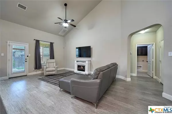 316 Escarpment Oak, New Braunfels, TX 78130