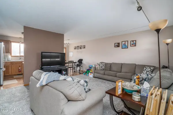 5173 7TH Avenue N, Grand Forks, ND 58203