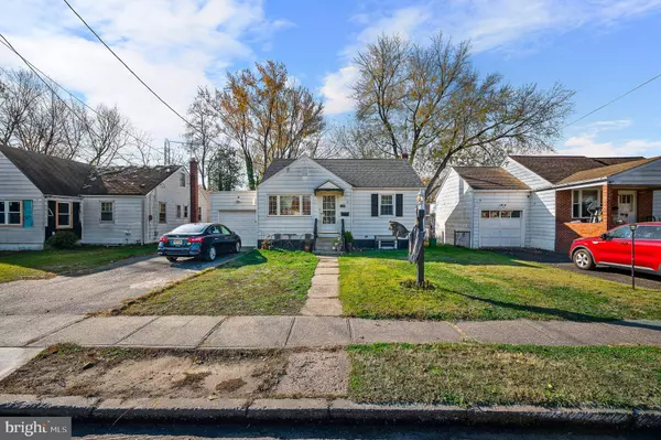 109 W RED BANK AVE, West Deptford, NJ 08096