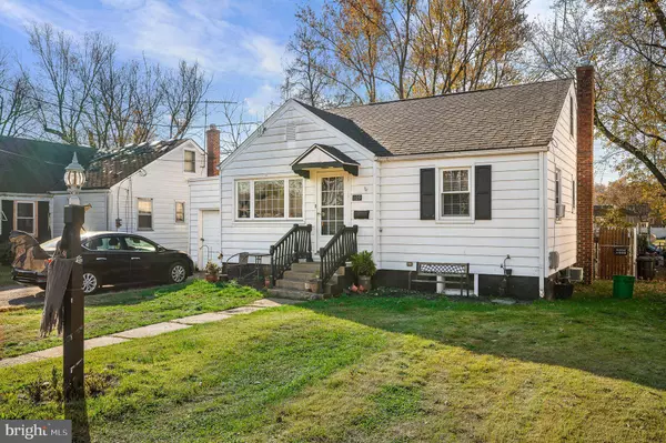 109 W RED BANK AVE, West Deptford, NJ 08096