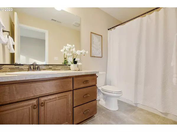 3819 SE WILLAMETTE AVE, Hillsboro, OR 97123