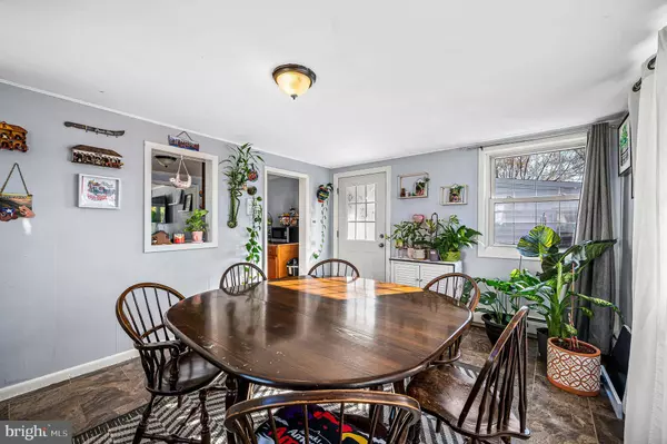 109 W RED BANK AVE, West Deptford, NJ 08096