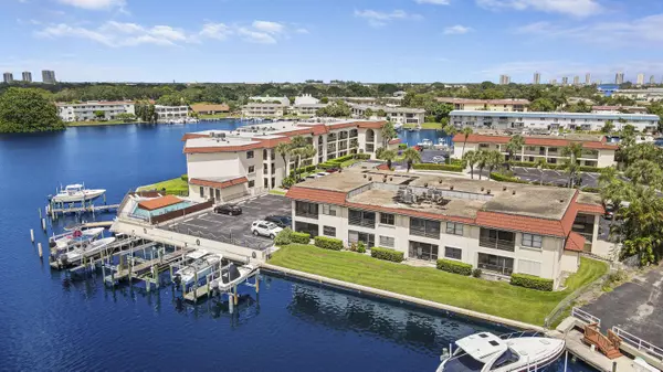 309 Lake CIR 203, North Palm Beach, FL 33408