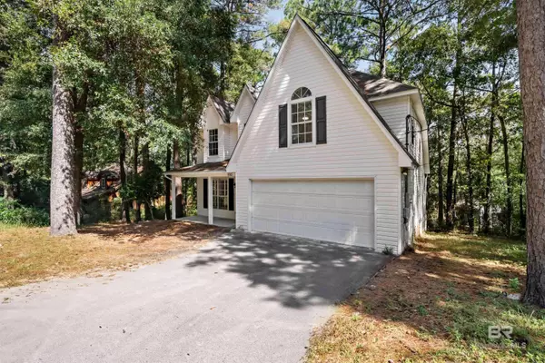 102 Hillcrest Circle, Daphne, AL 36526