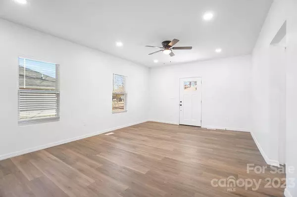 123 Duff ST, Gastonia, NC 28054