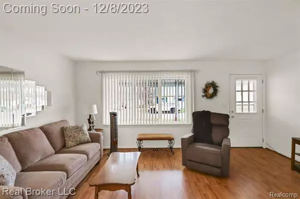 2172 WEBBER Avenue, Burton, MI 48529