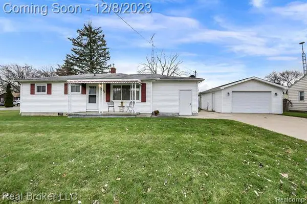 2172 WEBBER Avenue, Burton, MI 48529