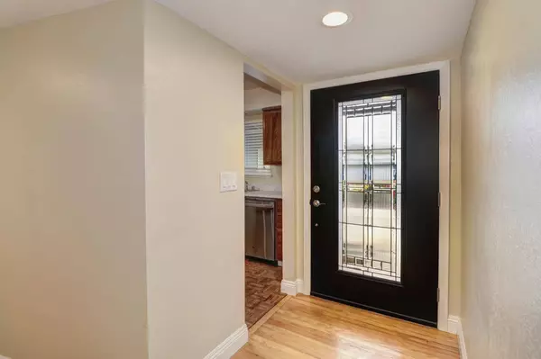 7320 Circlet WAY, Citrus Heights, CA 95621